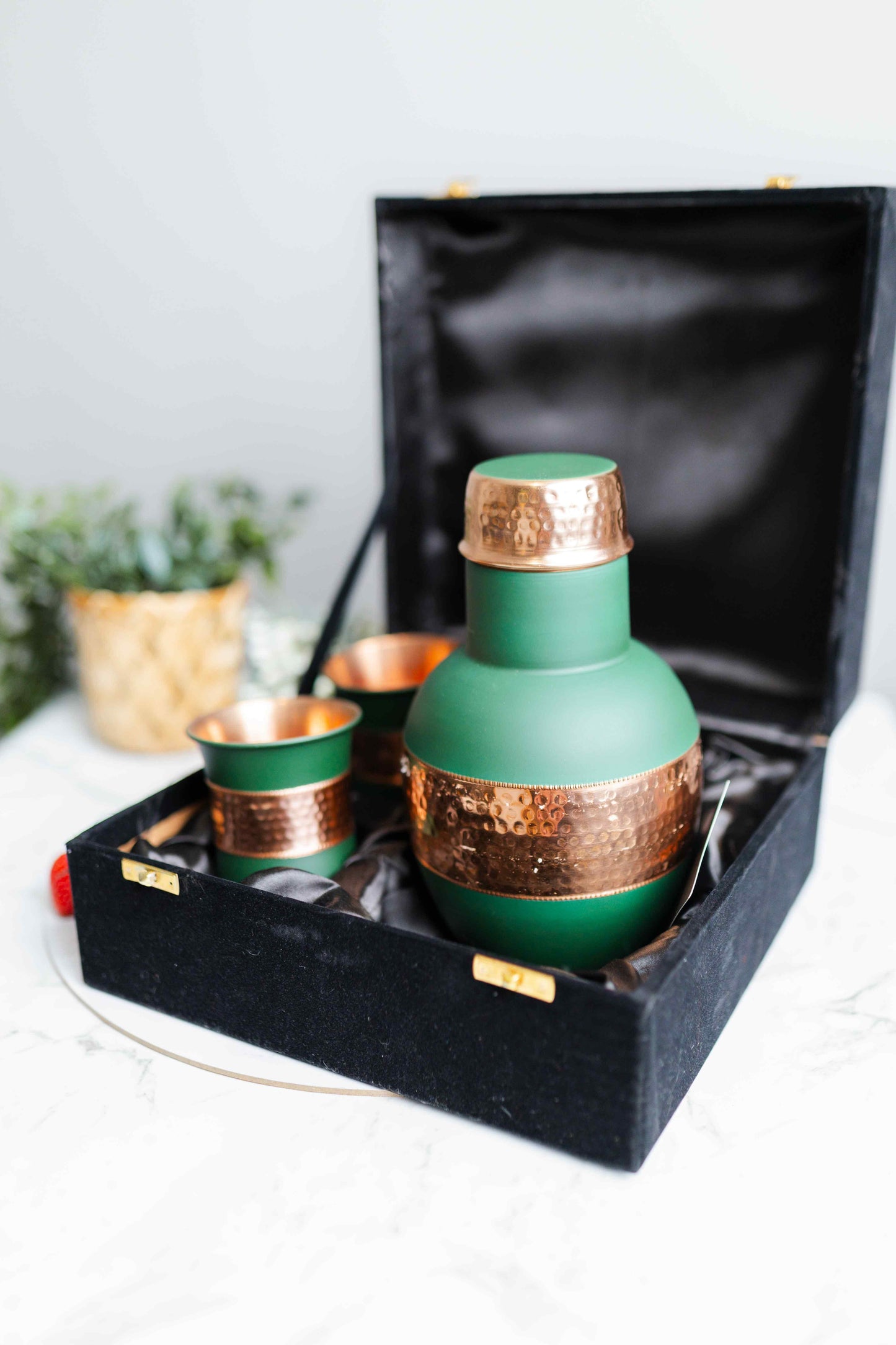 
                  
                    Matte Green Pure Copper Flask / Tumblers- Gift Set - copperdirect
                  
                