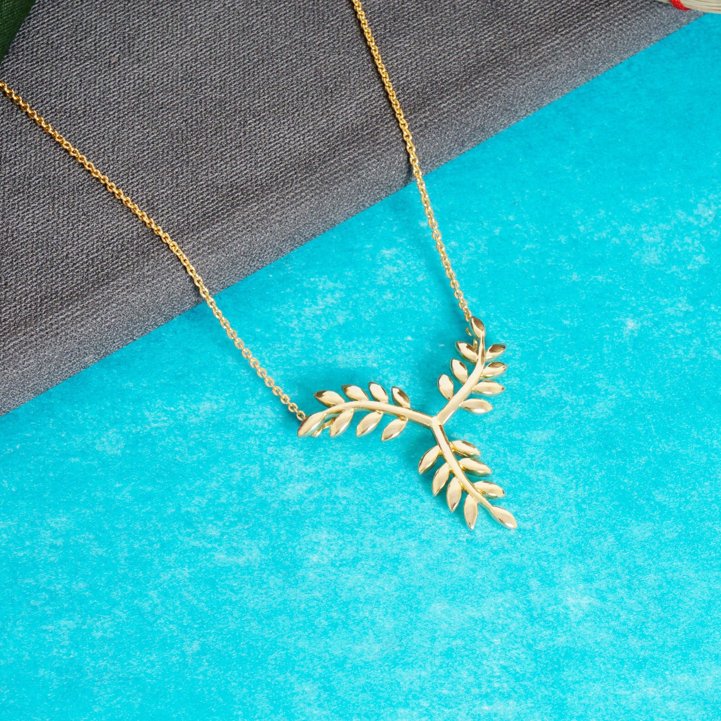 Triple Leaf Charm Necklace - copperdirect
